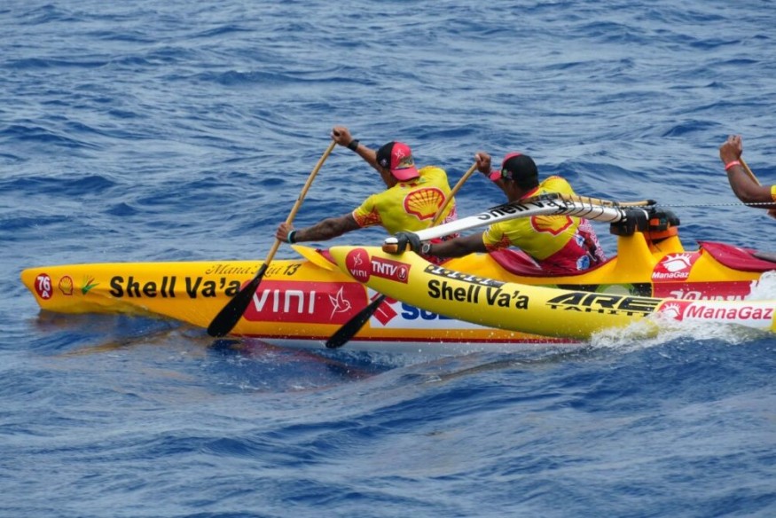 Triomphe d'entrée sur la Hawaiki Nui Va'a 2026 : Shell Va'a s'impose en patron sur la première étape entre Huahine et Raiatea | 23.6 Radio